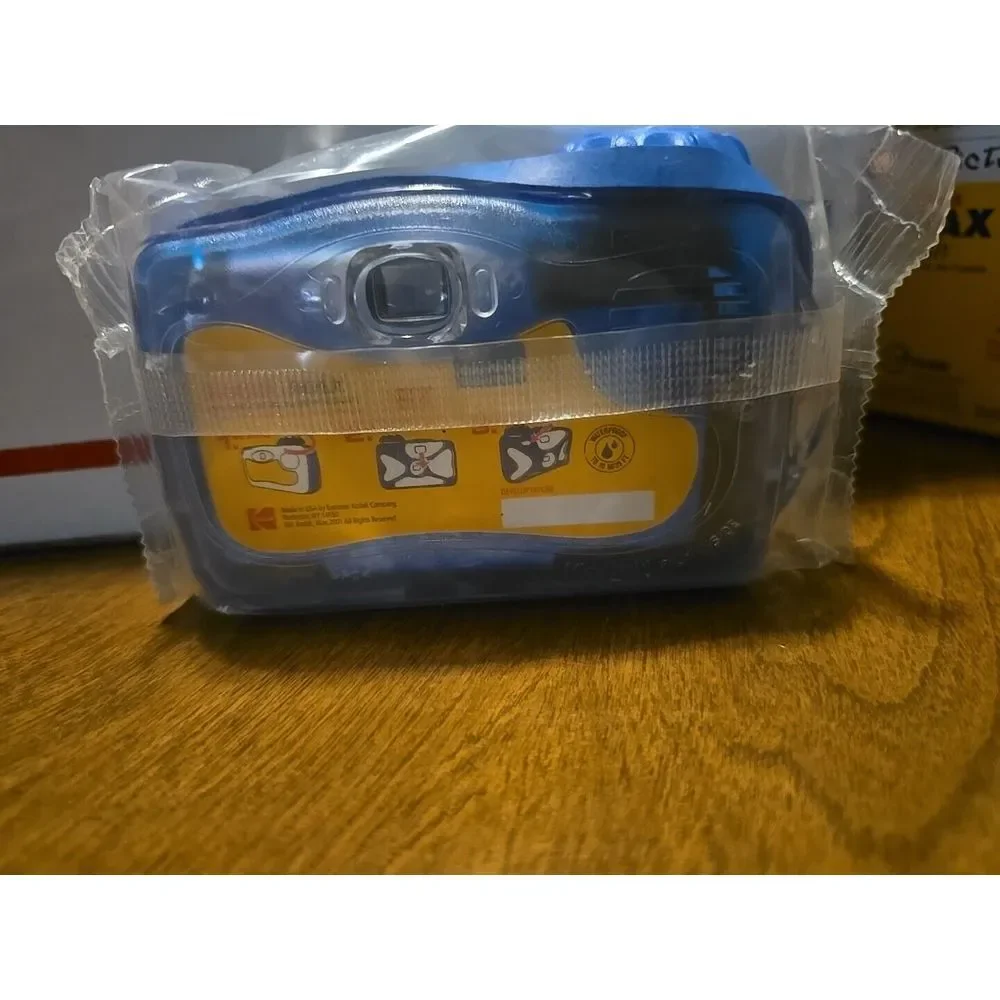 KODAK Water Sport Underwater 35mm One-Time-Use‎ Disposable Camera - 27 Exposures